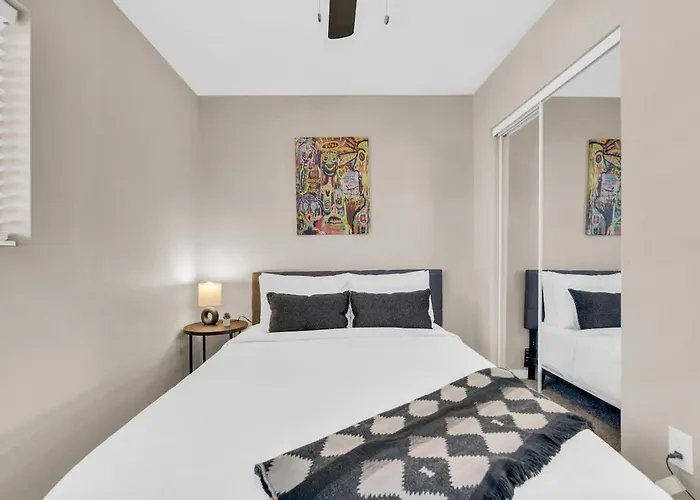 Сasa de vacaciones Modern Location-10 Mins From U Of A