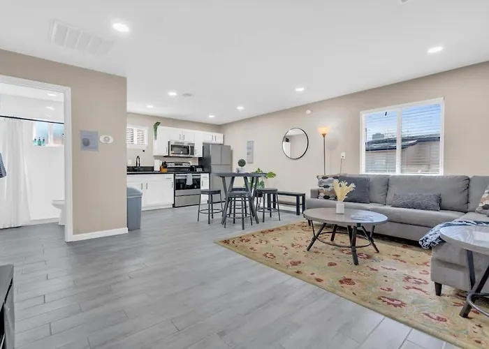 Сasa de vacaciones Modern Location-10 Mins From U Of A Tucson