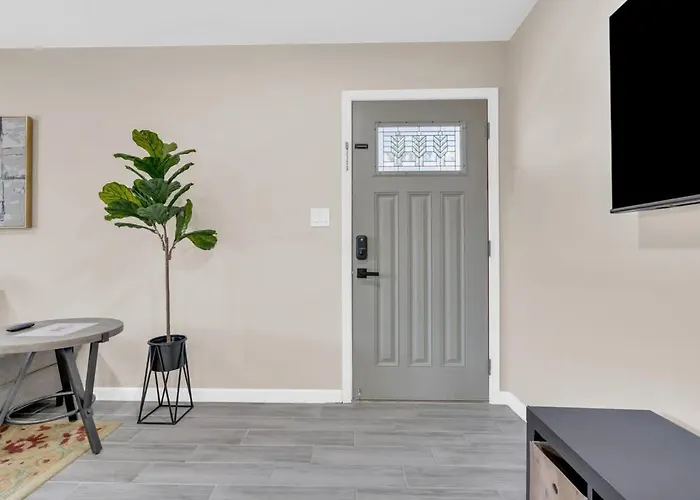 Modern Location-10 Mins From U Of A Сasa de vacaciones